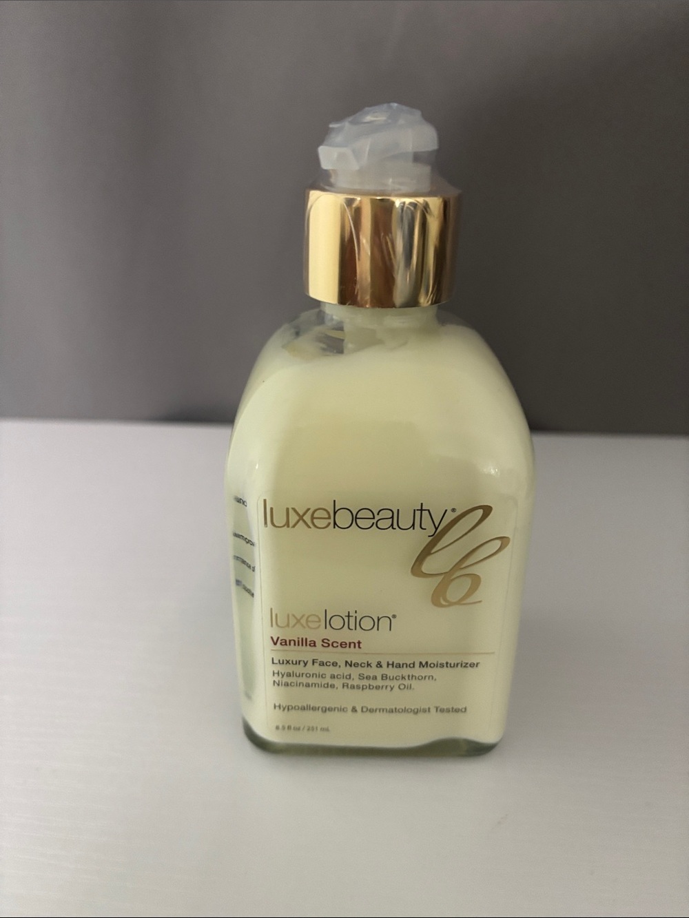 NWOT Luxe Beauty Luxe Lotion